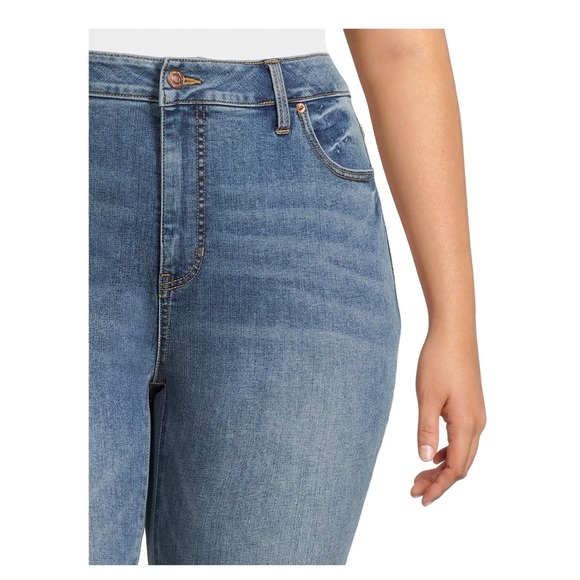 Terra & Sky Jeans - Picture 4 of 7